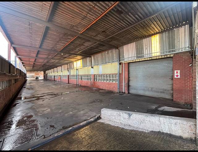 2,250M² WAREHOUSE TO LET IN PHOENIX INDUSTRIAL